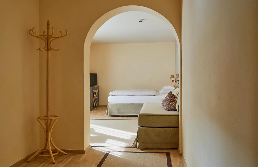 Hotel Edelweiss-1